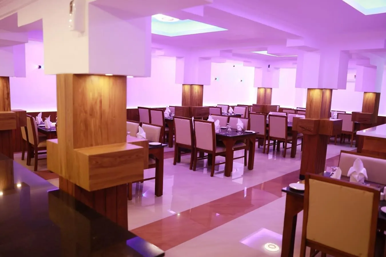 Pearl Residency Hotell Ayoor 3*,  Indien