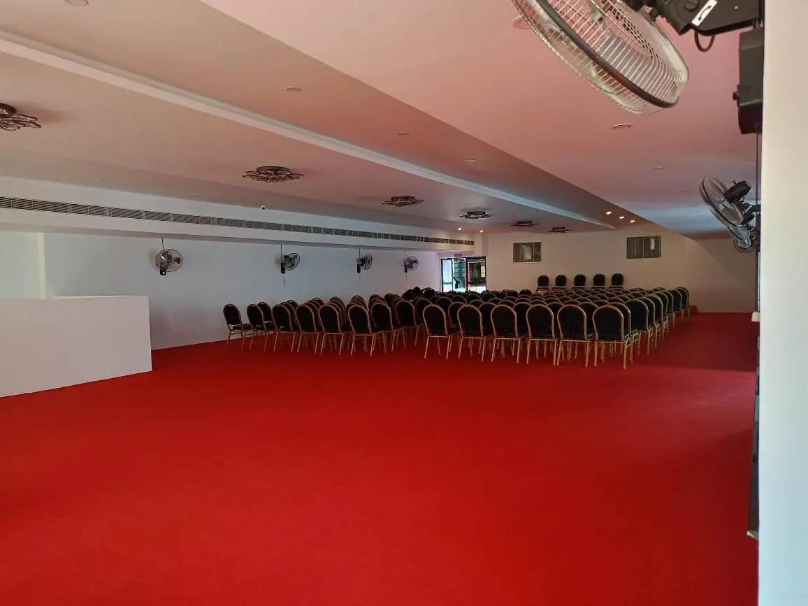 Pearl Residency Hotell Ayoor