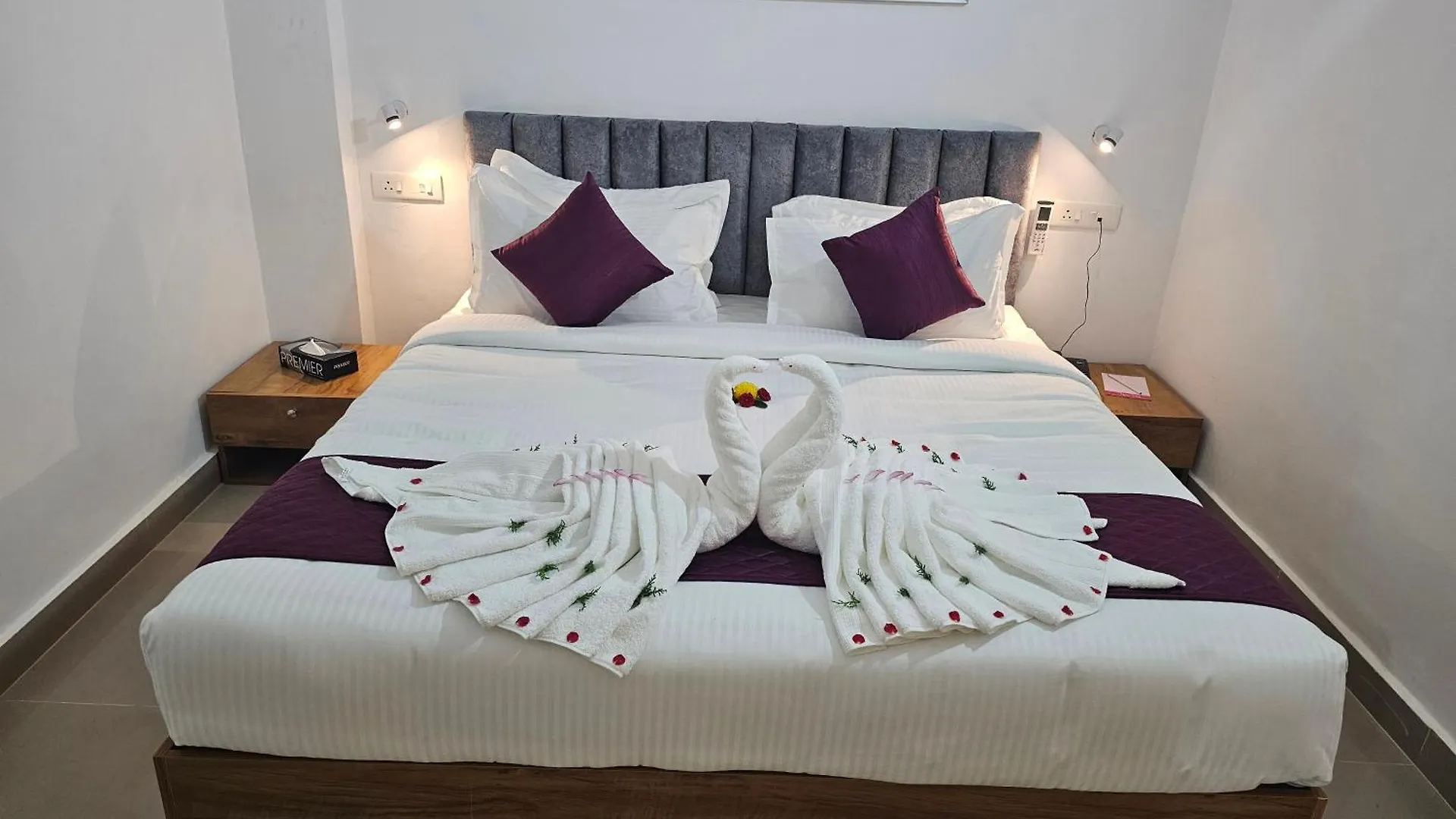 Hotel Pearl Residency Ayoor