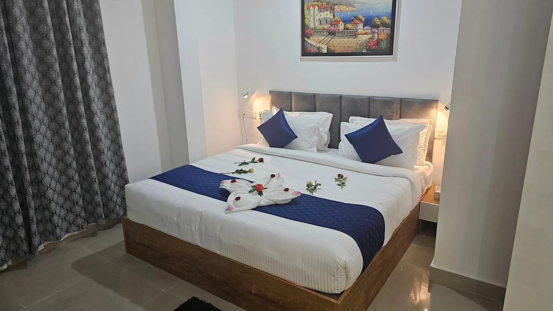 Hotel Pearl Residency Ayoor